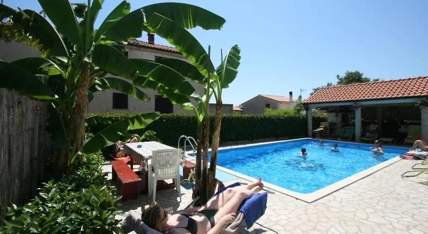 Room In Medulin With Terrace, Air Conditioning, Wifi 3488-8 Guest house